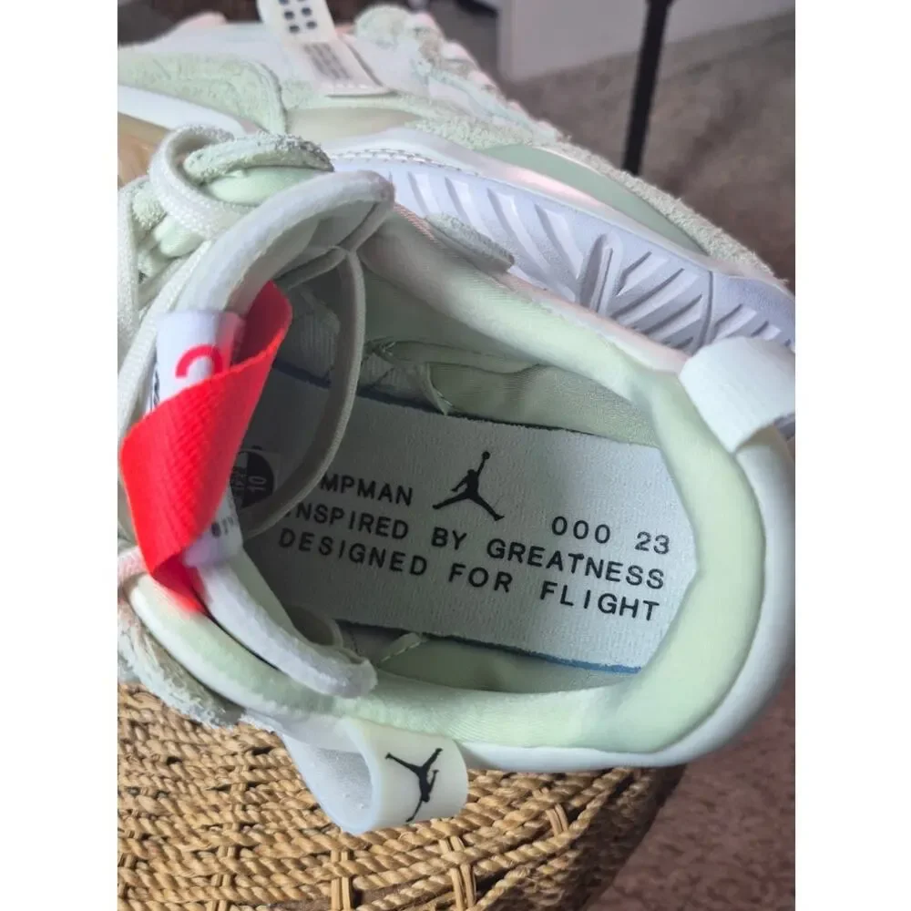 Jordan MA2 Honeydew Size 10